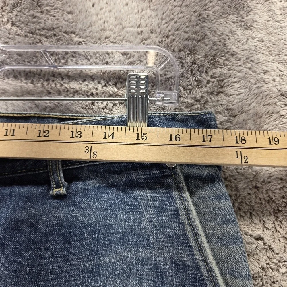 Vintage Levis Engineered Jeans Mens Blue Twisted Medium Wash Zip Fly Fits 34x30